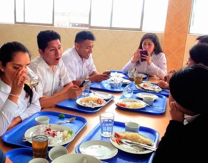 concesionario-de-comida-jqv3